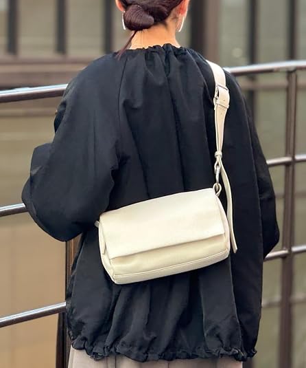Amazon.co.jp: [BEARDSLEY] [ビアズリー] レザーボディバッグ《本革